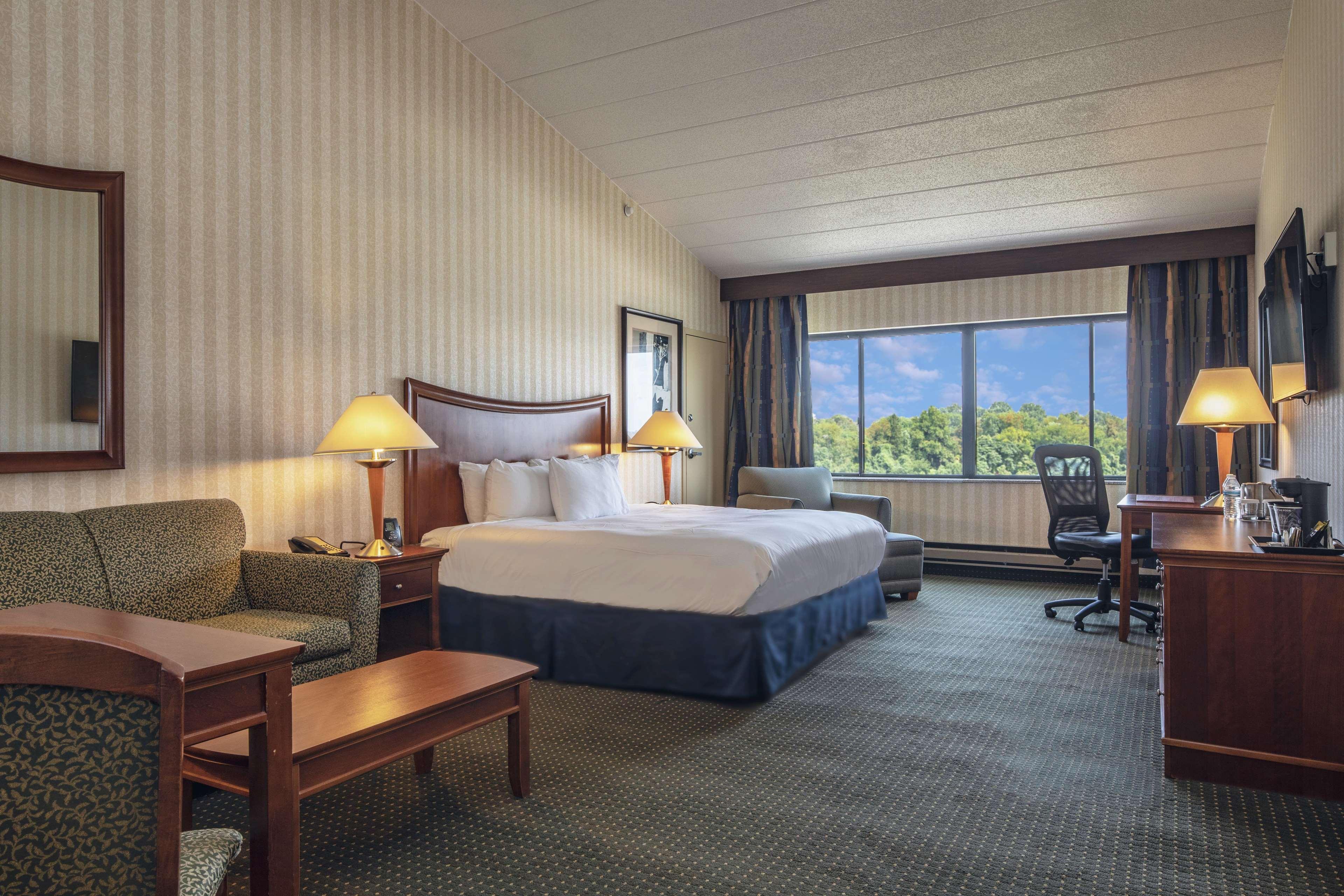 Doubletree By Hilton Pittsburgh Monroeville Convention Center Esterno foto