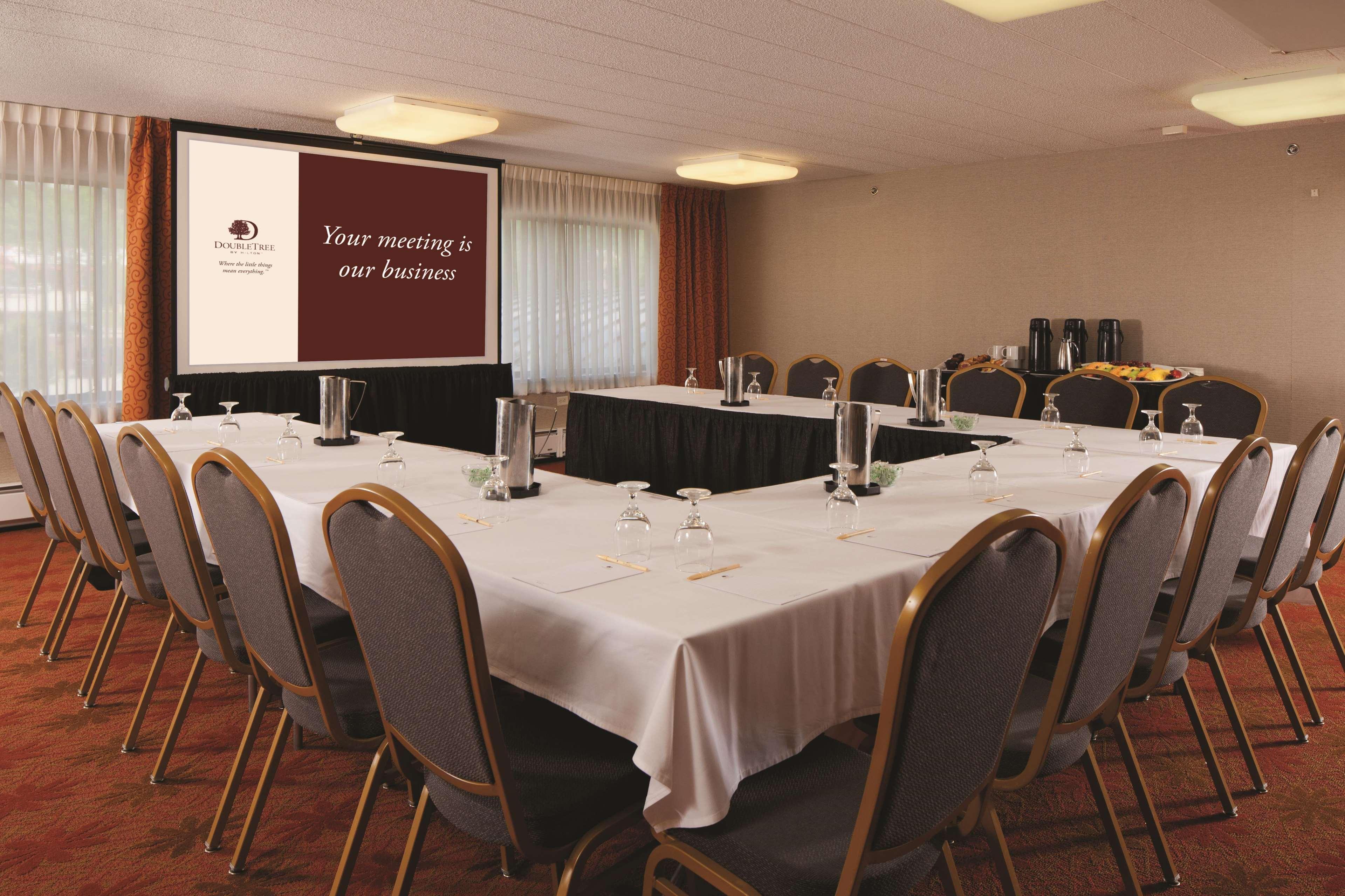 Doubletree By Hilton Pittsburgh Monroeville Convention Center Esterno foto