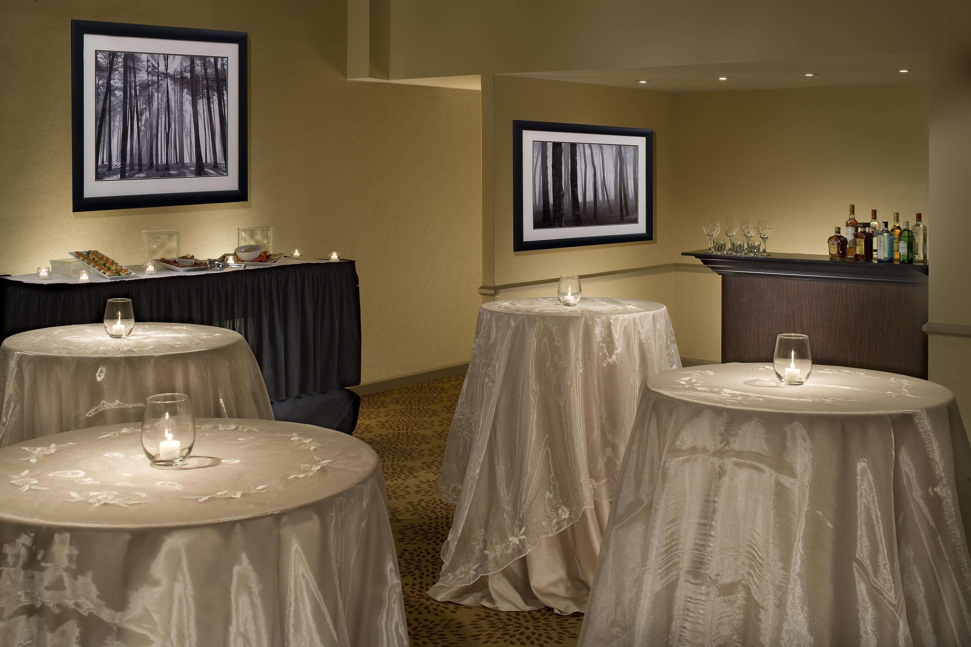 Doubletree By Hilton Pittsburgh Monroeville Convention Center Esterno foto